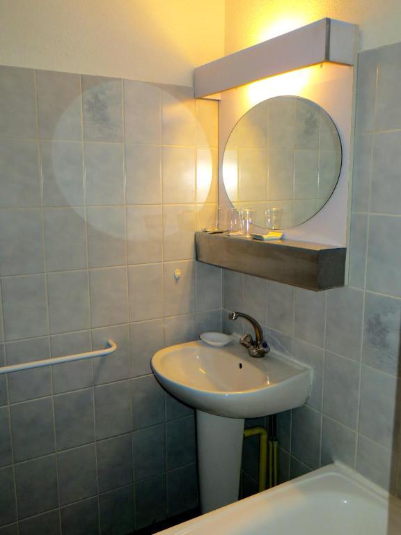 Annapolis Hotel Aix-les-Bains Szoba fotó